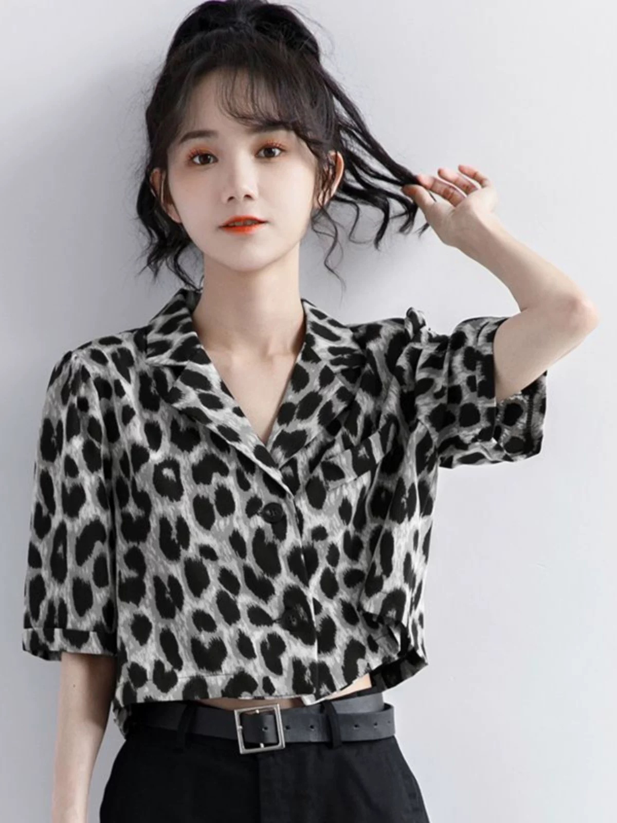 H 慧豹纹复古衬衫短款夏季衬衣短袖尖领宽松打底衫上衣时尚常规