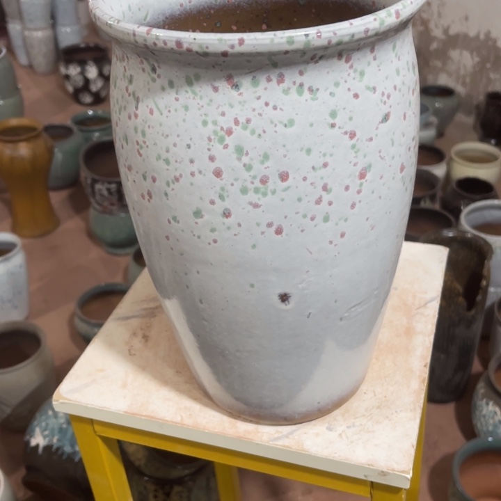 紫砂花盆口径20高度32一只小瑕疵