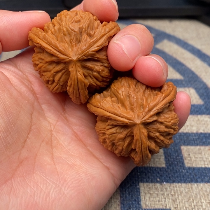 吊坠文玩核桃热****生三棱