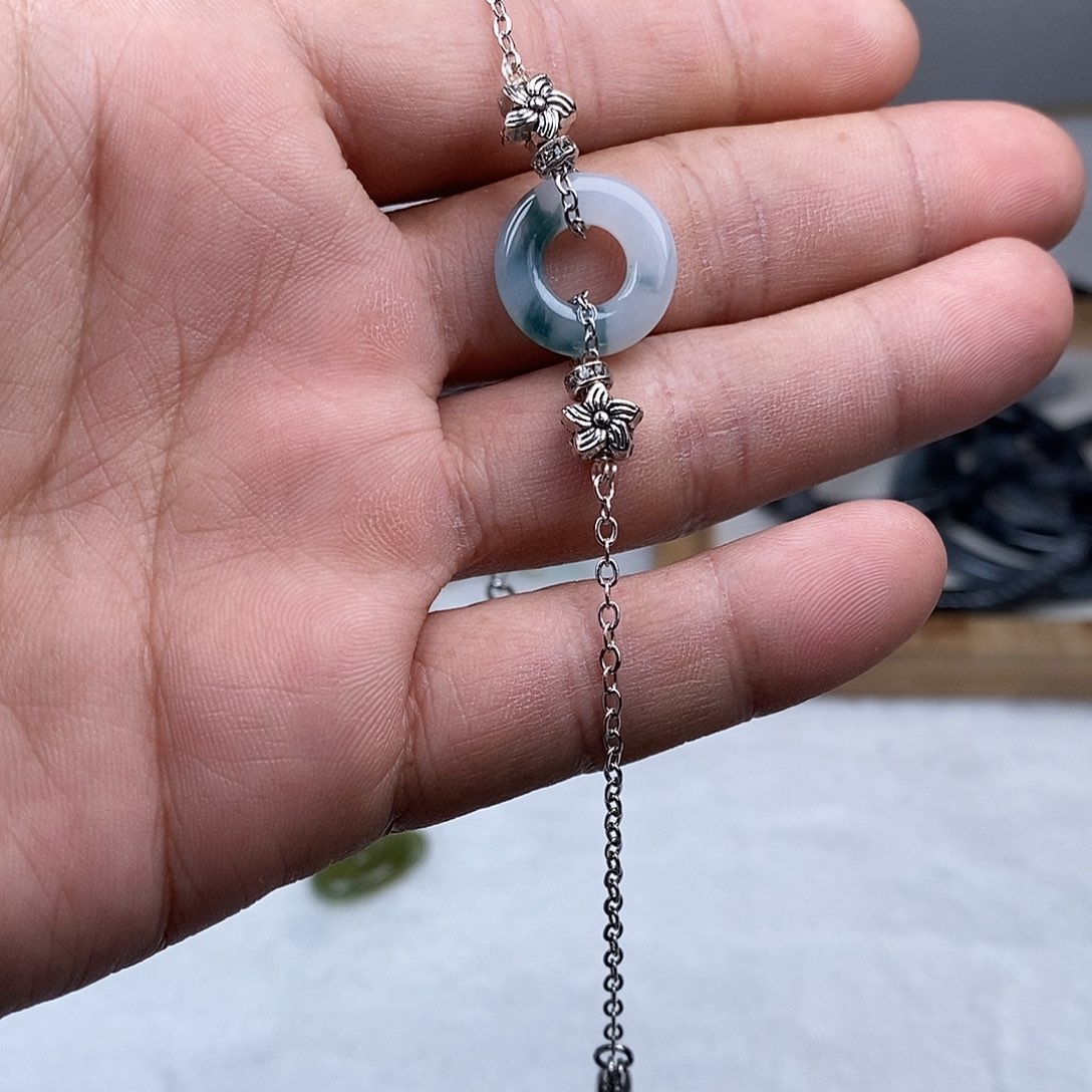 翡翠颈饰未镶嵌项链