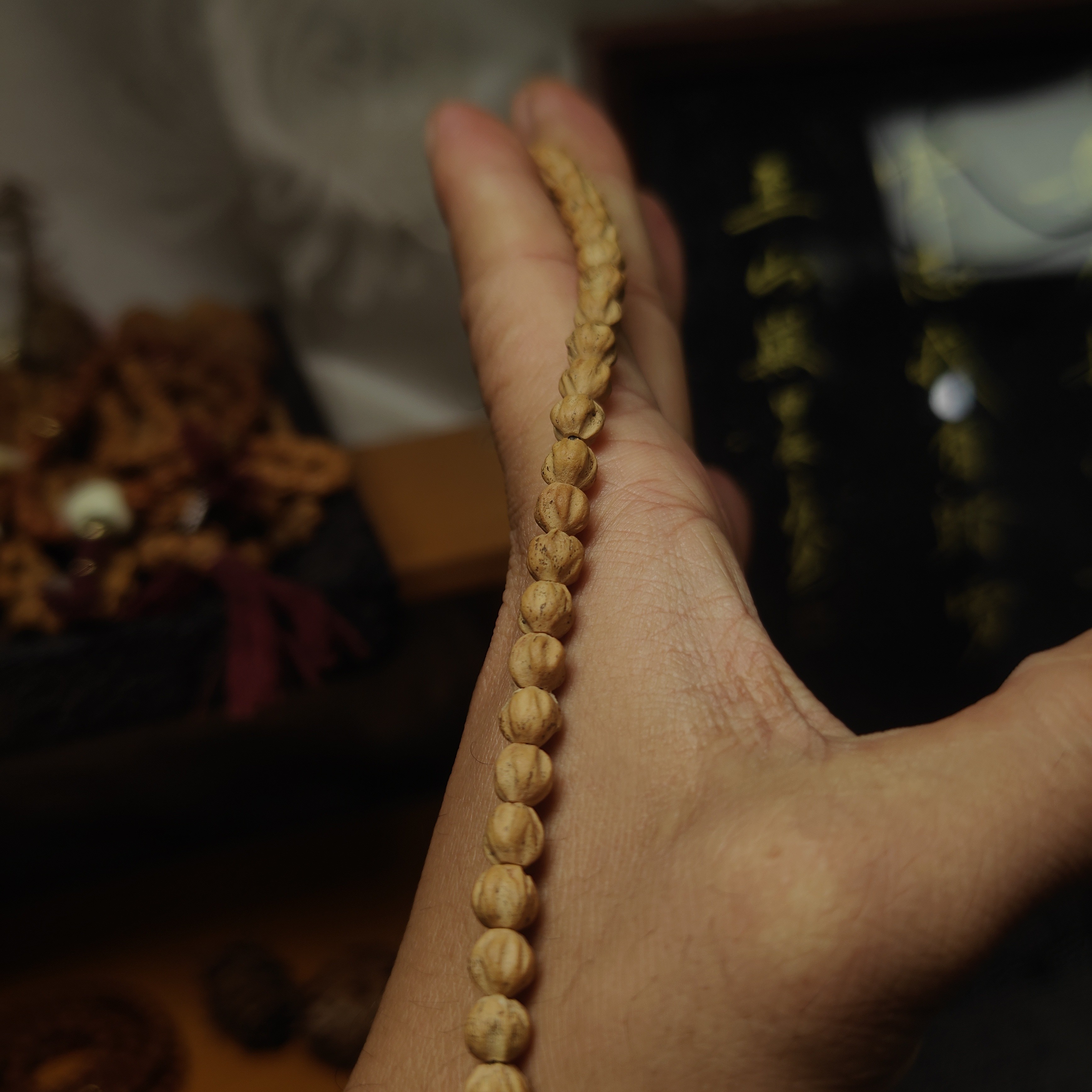 原装莲花桩高油高密柏香籽脖挂念珠