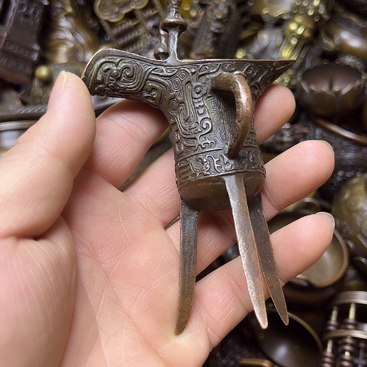 诚信经营精美铜器