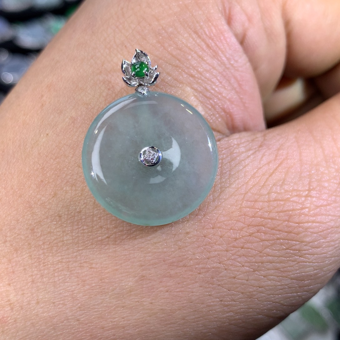 翡翠18K金镶嵌戒指