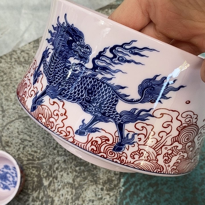 摆件陶红稀土釉里红麒麟水洗