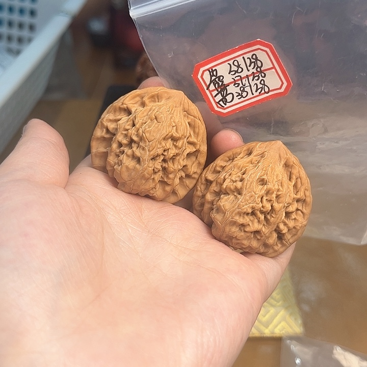 把件文玩核桃望月