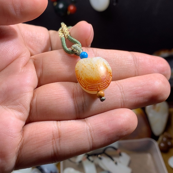 小***人和田玉未镶嵌挂件