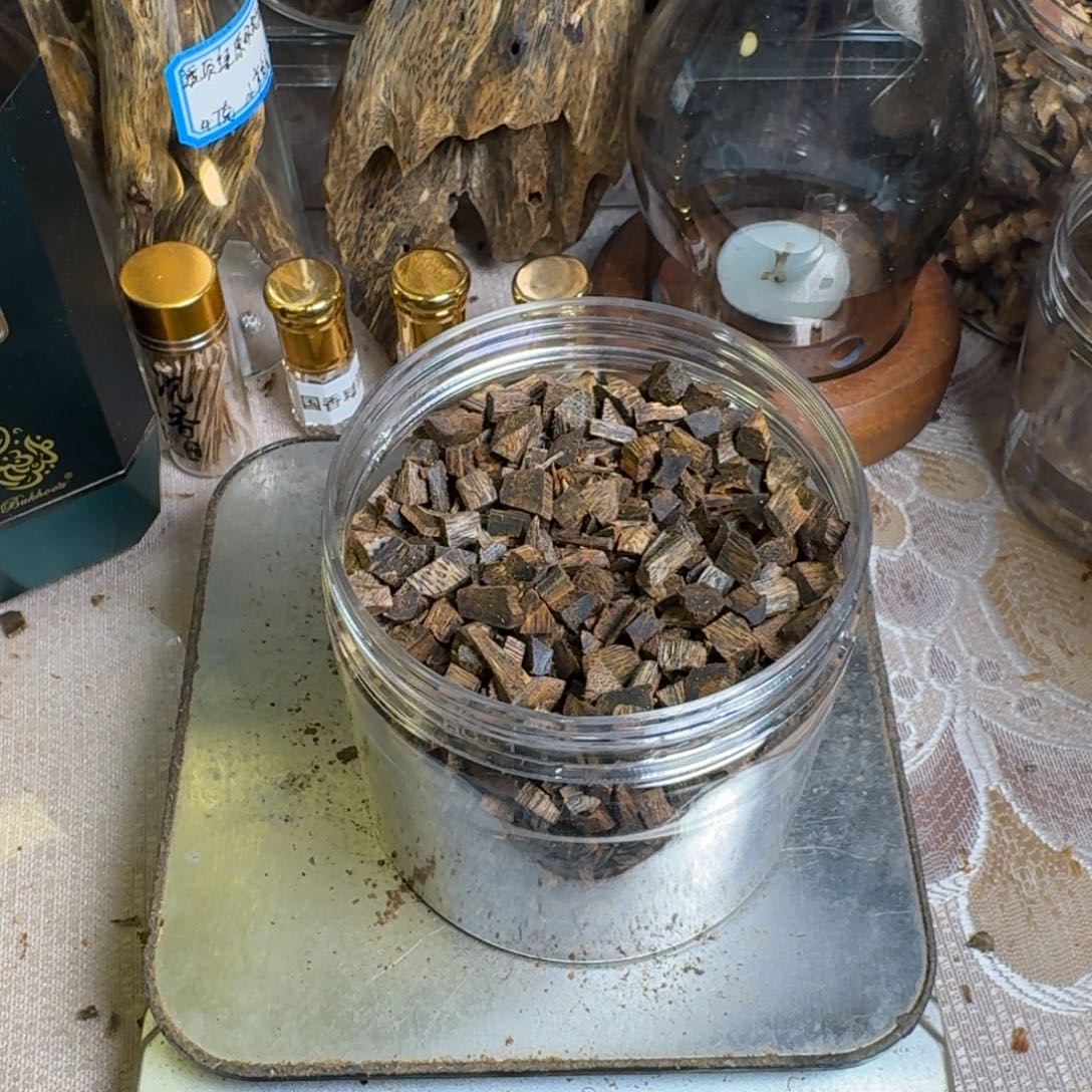 g***8沉香碎屑沉香沉香奇楠金沙叶米粒