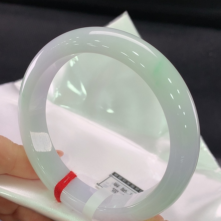 翡翠手镯未镶嵌正圈62