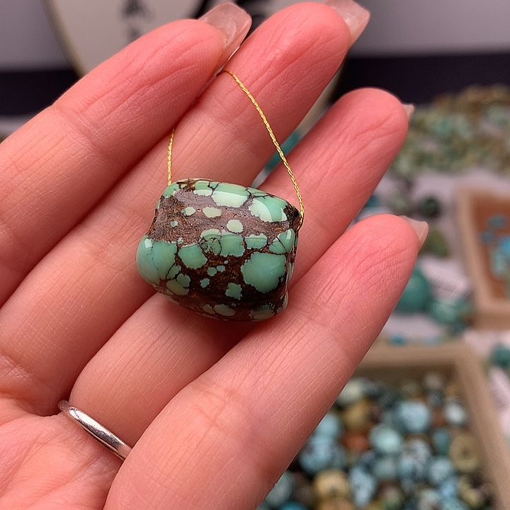 绿松石未镶嵌扣子