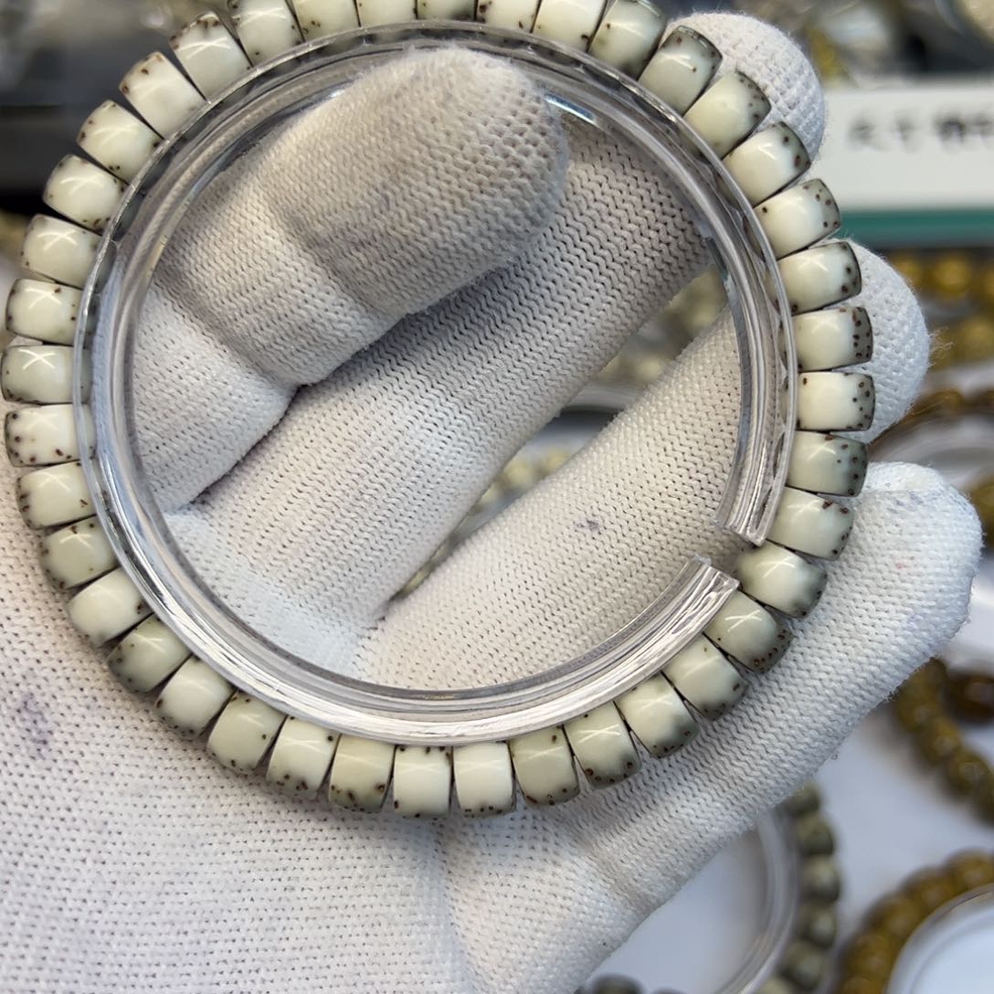 星月菩提手串睿***年绿背河豚8✖️5