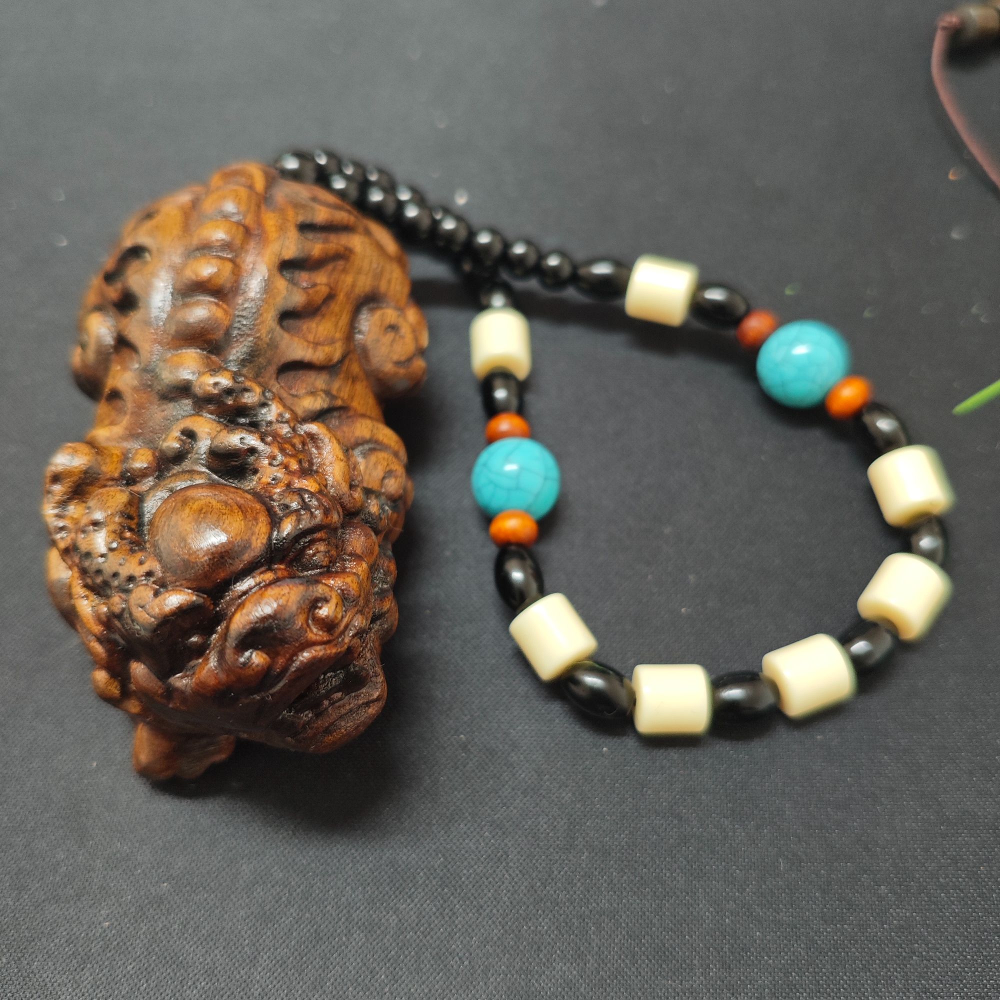 【优讲堂文玩】沉木香木手串