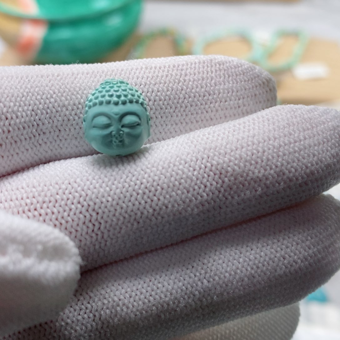 绿松石颈饰未镶嵌