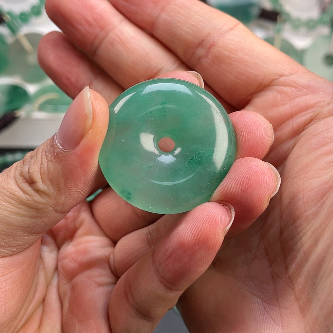 石英质玉吊坠(不含链)未镶嵌