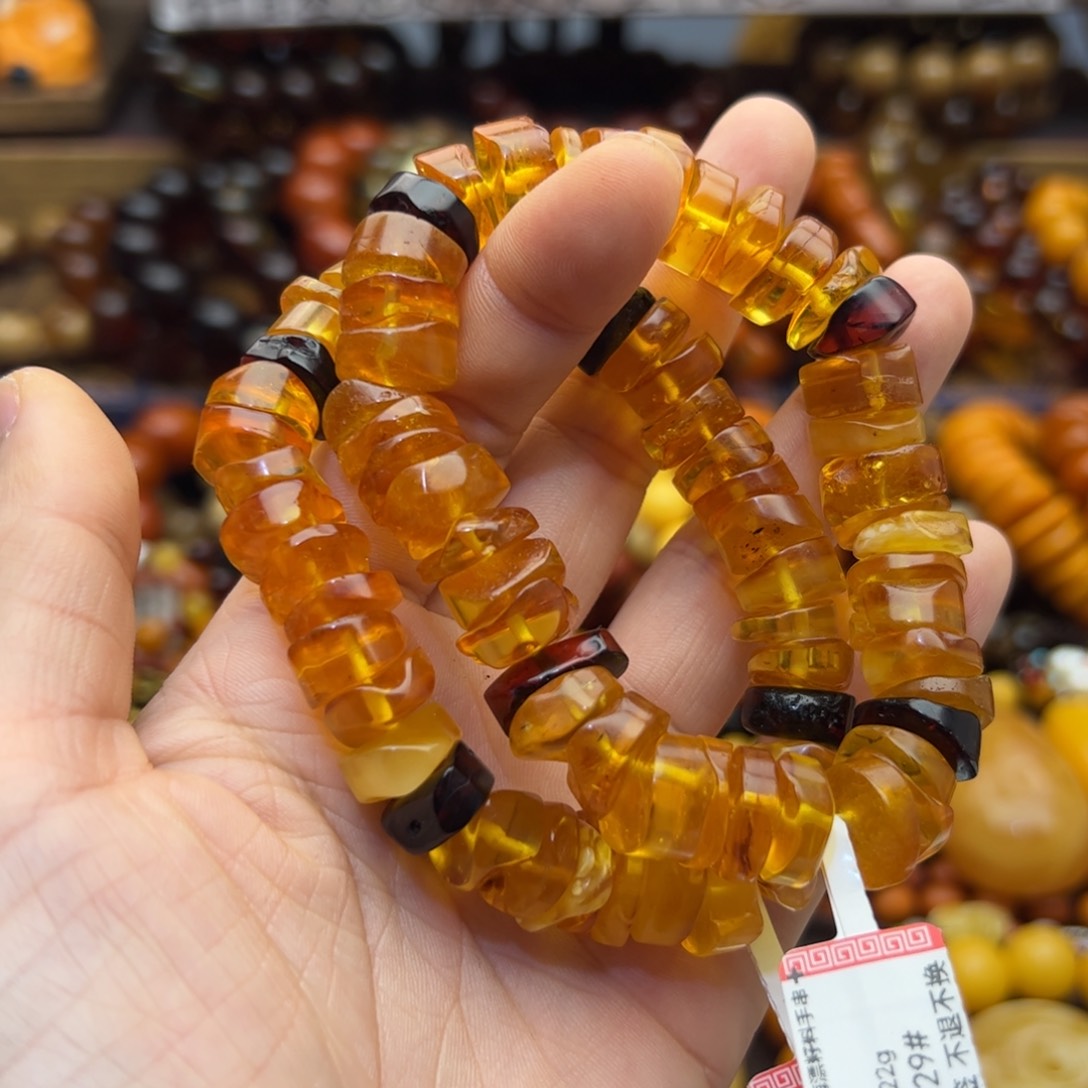 琥珀珠宝奇石未镶嵌多样性发其一