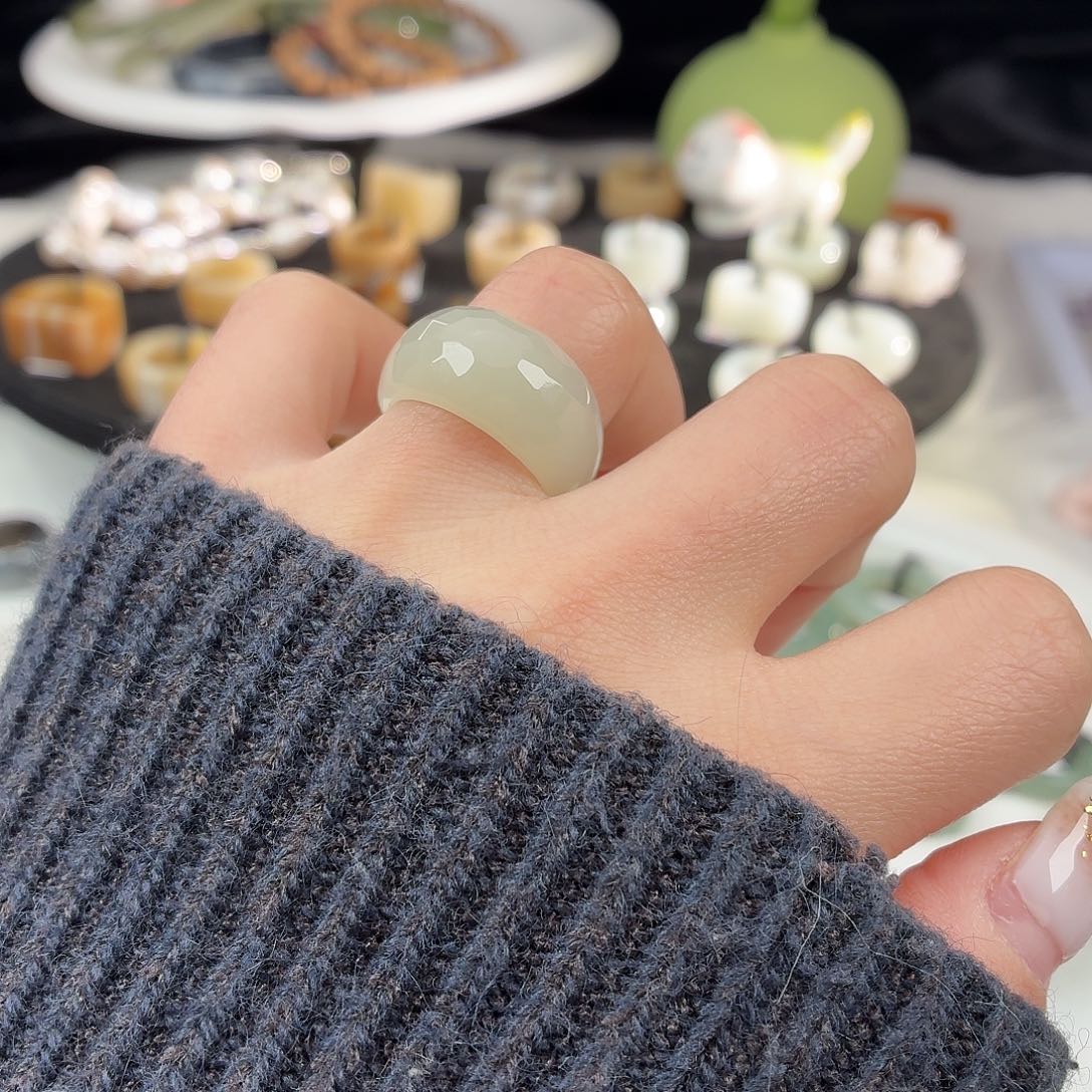 和田玉未镶嵌戒指S152浅晴钻面馒头17.6