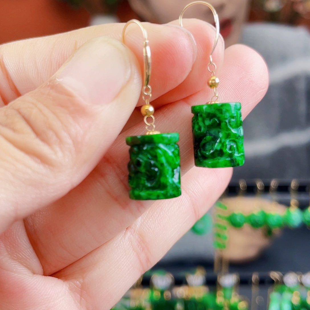 翡翠18K金镶嵌耳饰