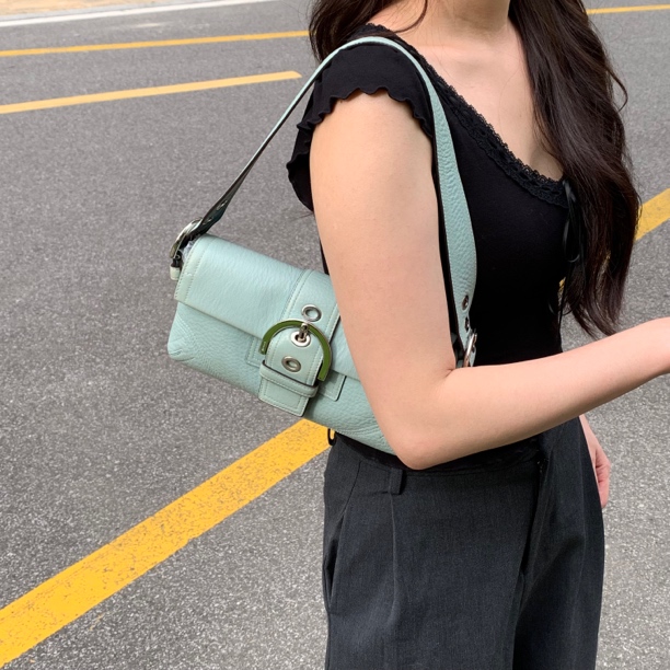 95新 COACH/蔻驰 coach婴儿蓝纯牛皮银扣法棍包单肩腋下包hd