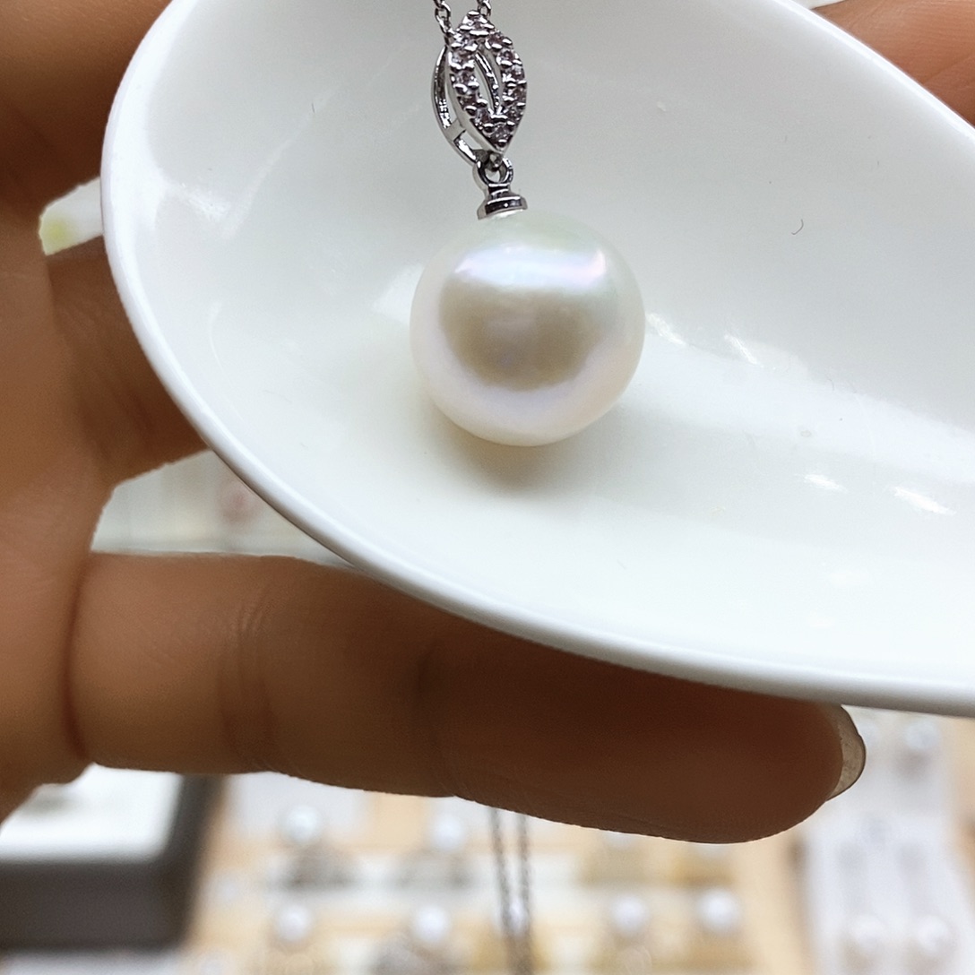 淡水珍珠颈饰合金