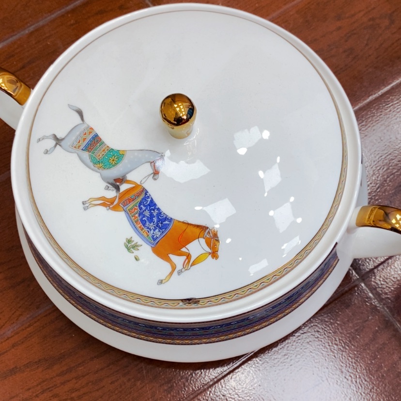 【闪购商品】钛合金汤煲一个