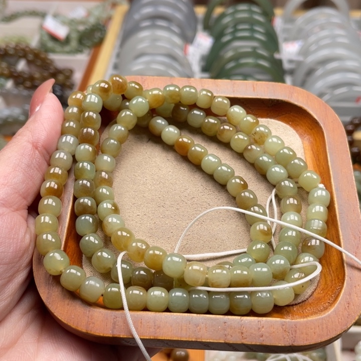 和田玉珠串6*7mm未镶嵌