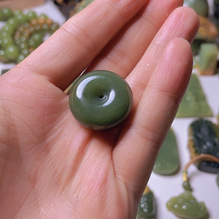 和田玉挂件未镶嵌