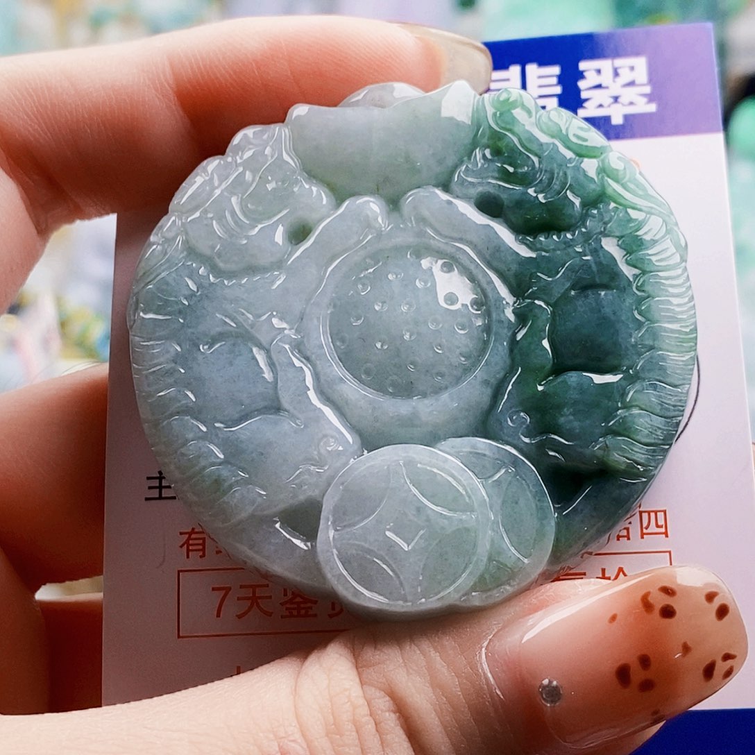 吊坠(不含链)未镶嵌翡翠
