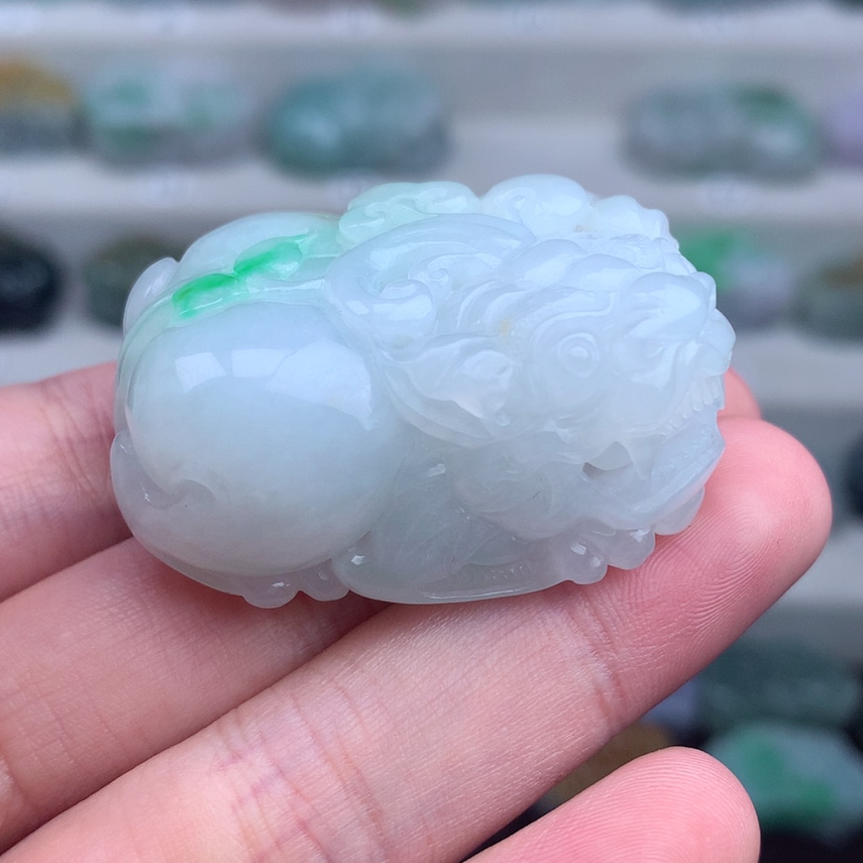 【闪购商品】翡翠未镶嵌颈饰貔貅