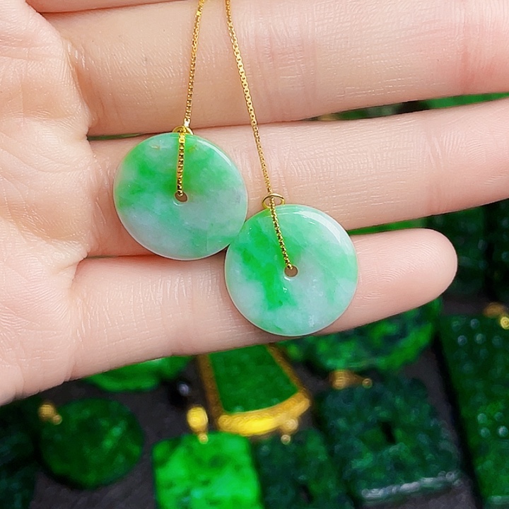 翡翠银S925镶嵌颈饰多样性