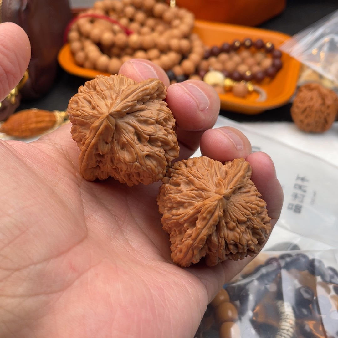草珠菩提吊坠核桃