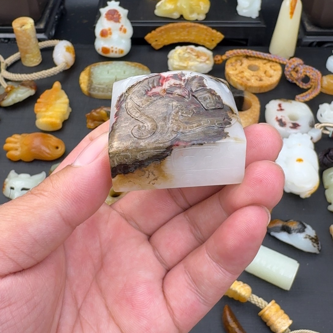 鸟***叔和田玉（糖玉）未镶嵌颈饰