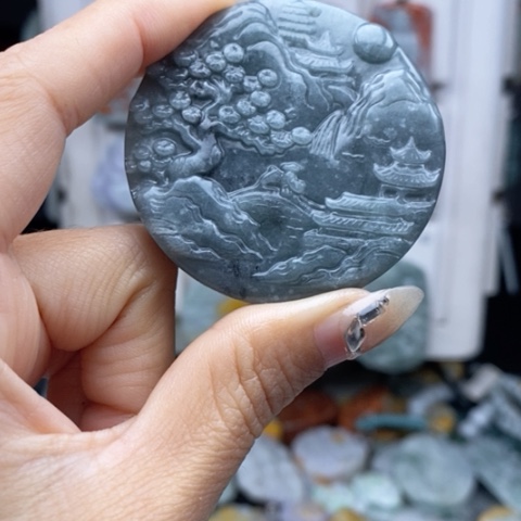 翡翠颈饰未镶嵌翡翠