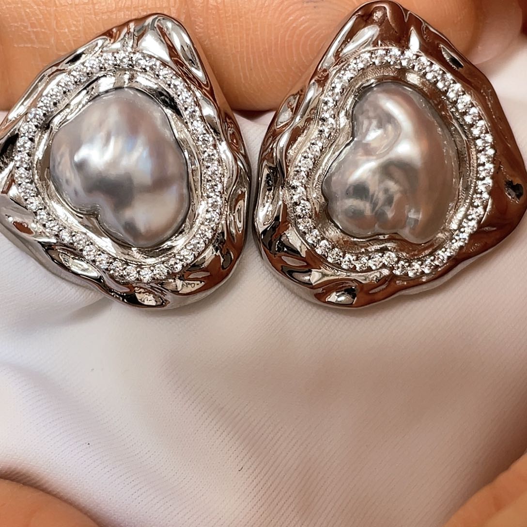 M****耳饰银S925镶嵌海水珍珠