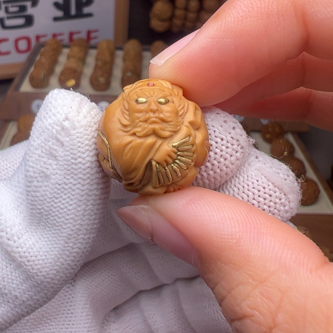 猴头核桃把件镶嵌款钟馗全品有正常封口线