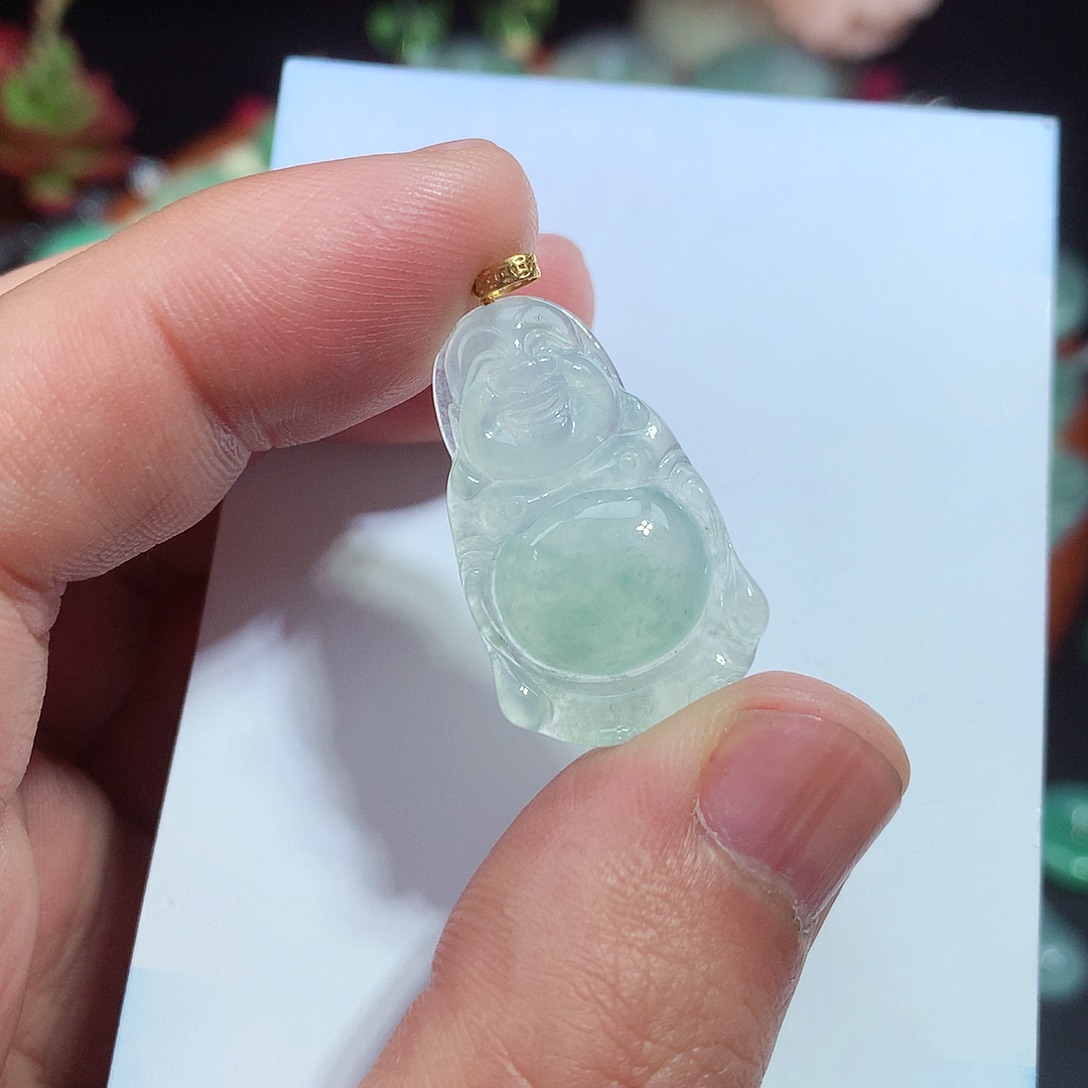 翡翠颈饰未镶嵌佛公