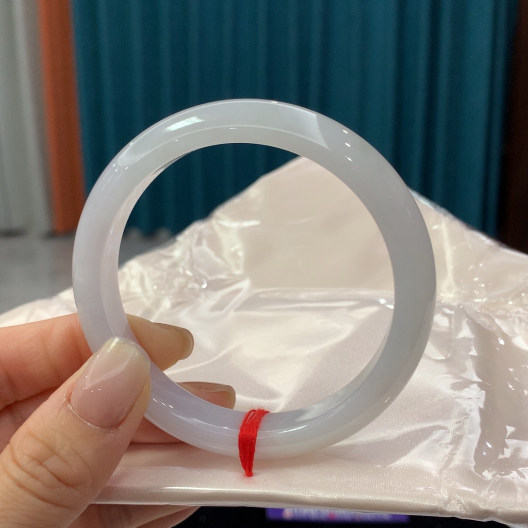 未镶嵌手镯翡翠T**n完美者慎拍 圈口58