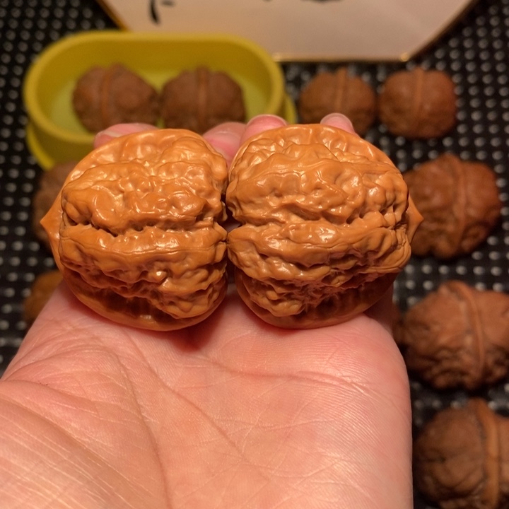 文玩核桃把件四开八腿