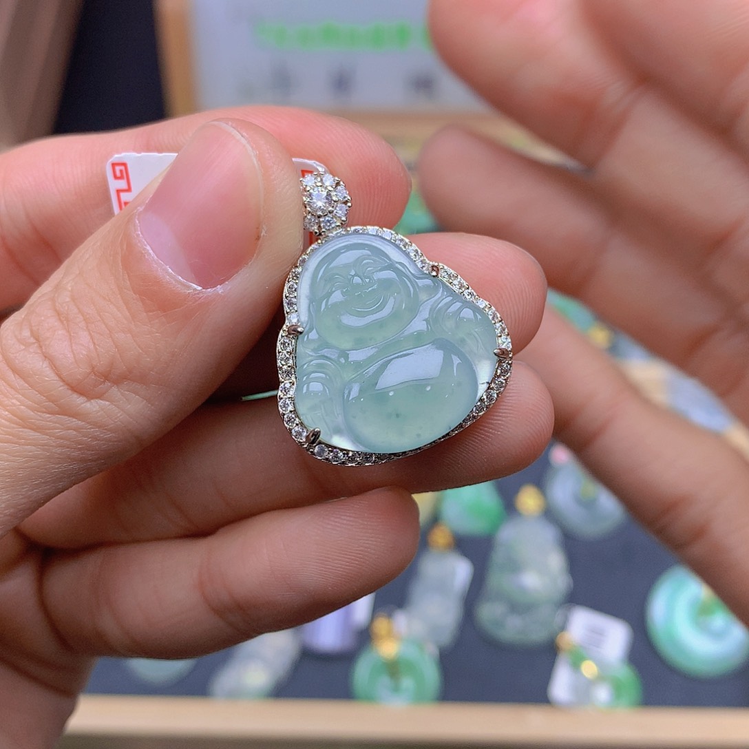 翡翠颈饰未镶嵌翡翠 