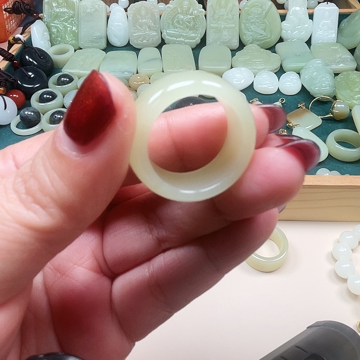 和田玉（糖玉）未镶嵌珠宝半成品