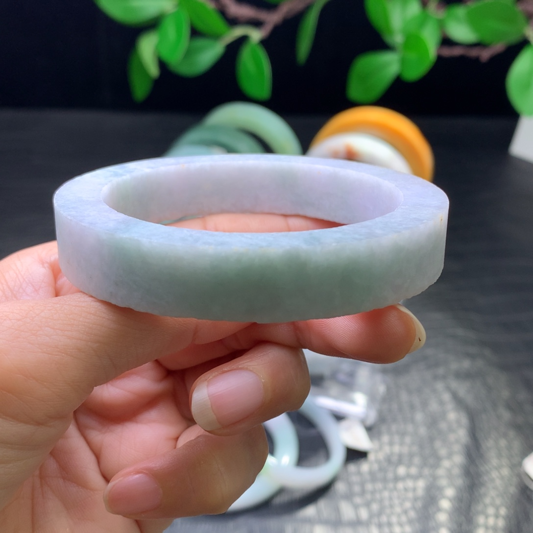 定制翡翠未镶嵌手镯