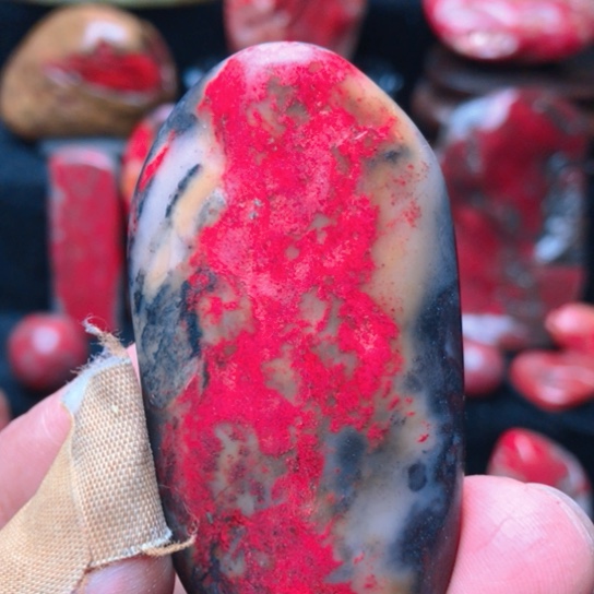 昌化鸡血石石****g昌化鸡血石精品原石