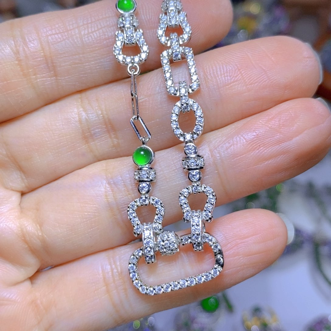 翡翠颈饰银S925镶嵌天然翡翠