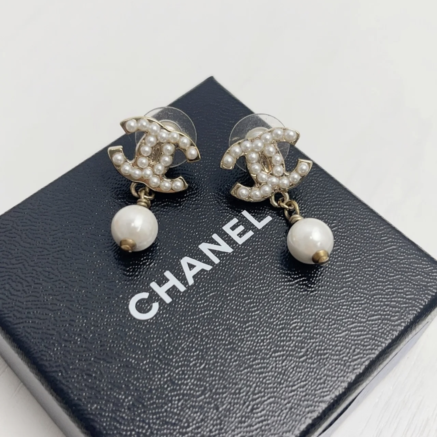 未使用 Chanel/香奈儿 金色亮面珍珠双C耳环百搭