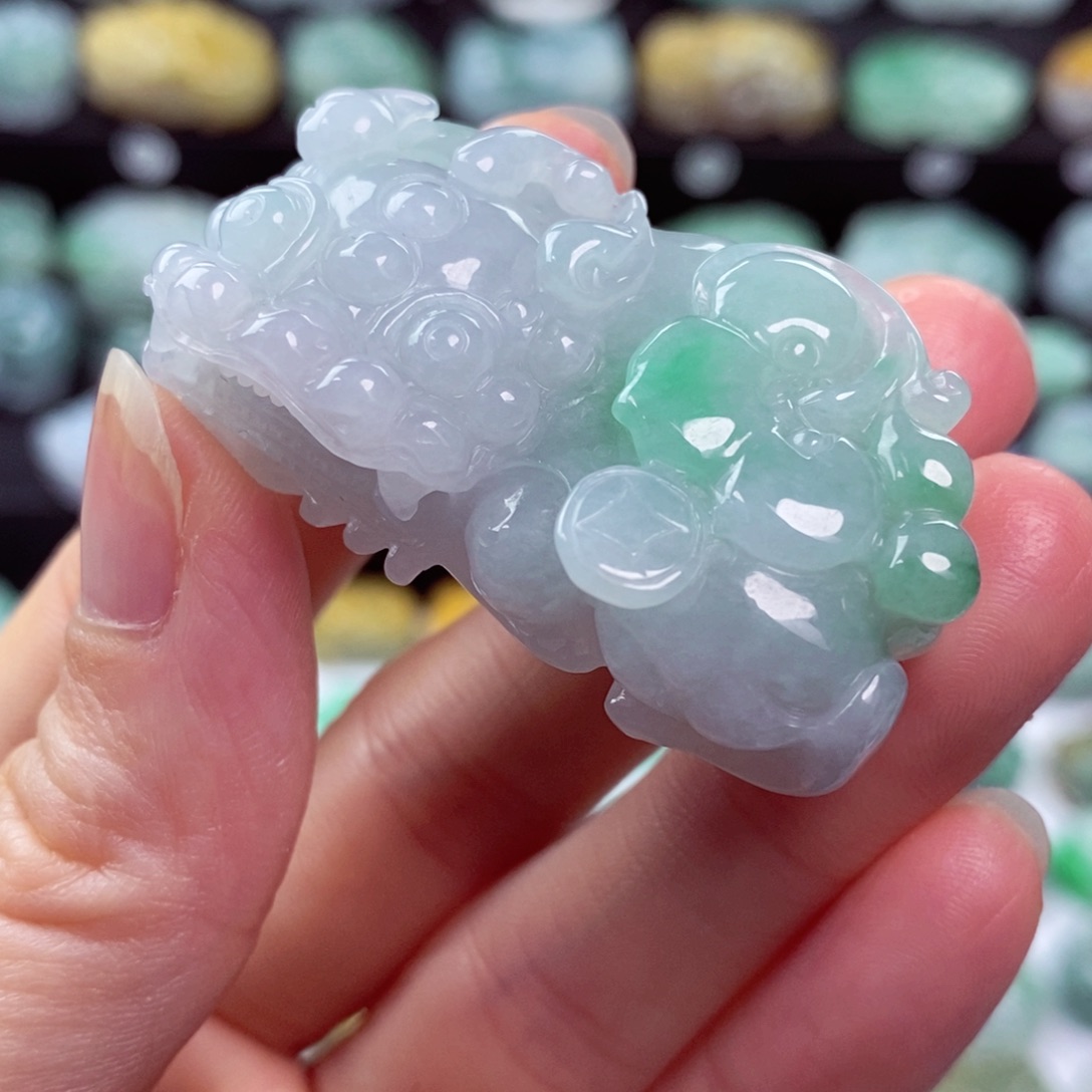 翡翠颈饰未镶嵌天然