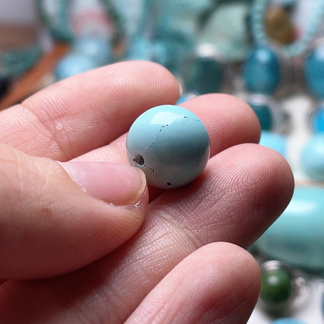 琥珀珠宝奇石未镶嵌已*置