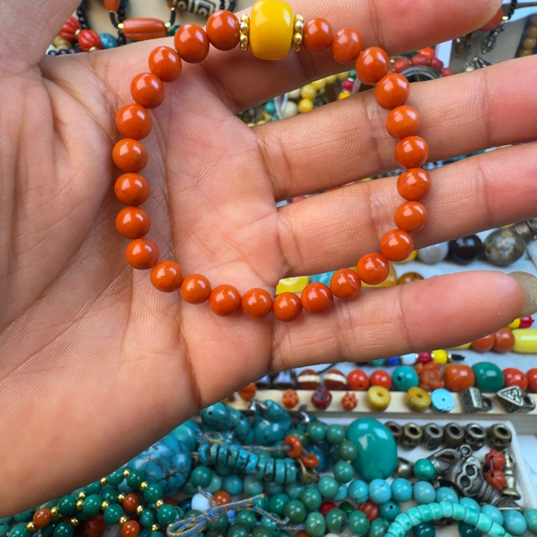 0.6+满色满肉南红手串