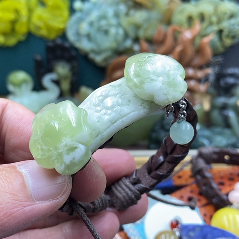 【闪购商品】未镶嵌岫玉手牌