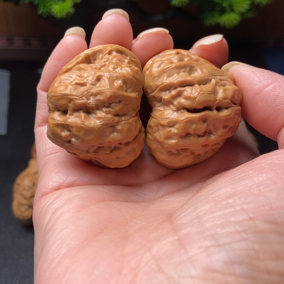 鸡***了文玩核桃把件蛤蟆头