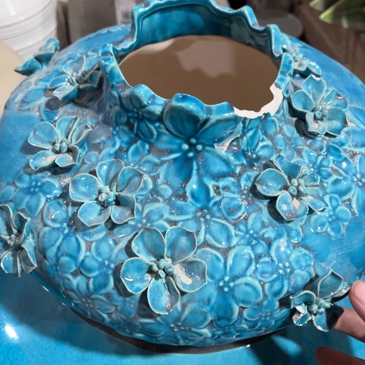 陶瓷花瓶摆件外贸出口微瑕捡漏高16口11公分磕碰花瓣磕碰