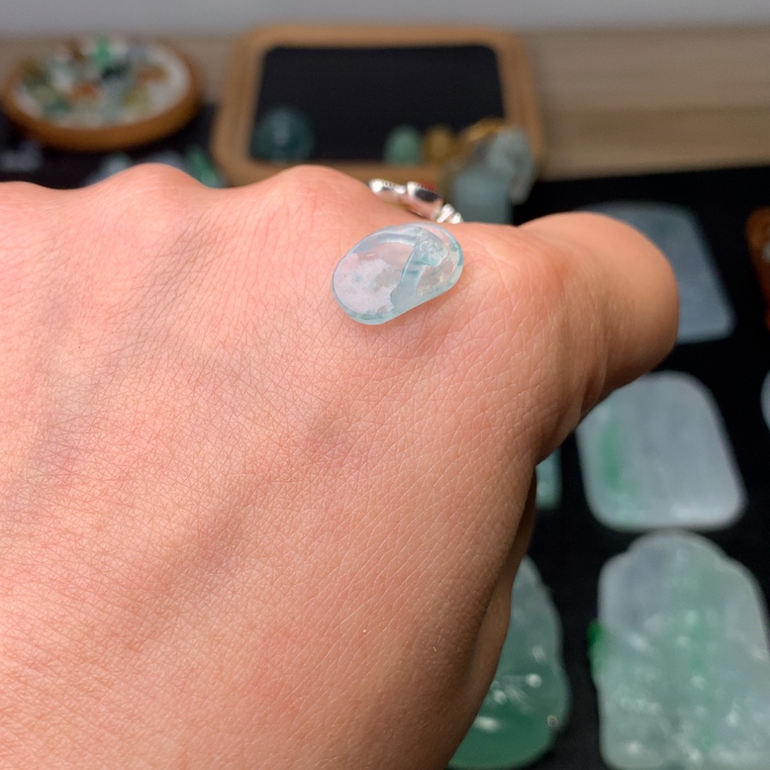 定制翡翠未镶嵌柠**果拖鞋