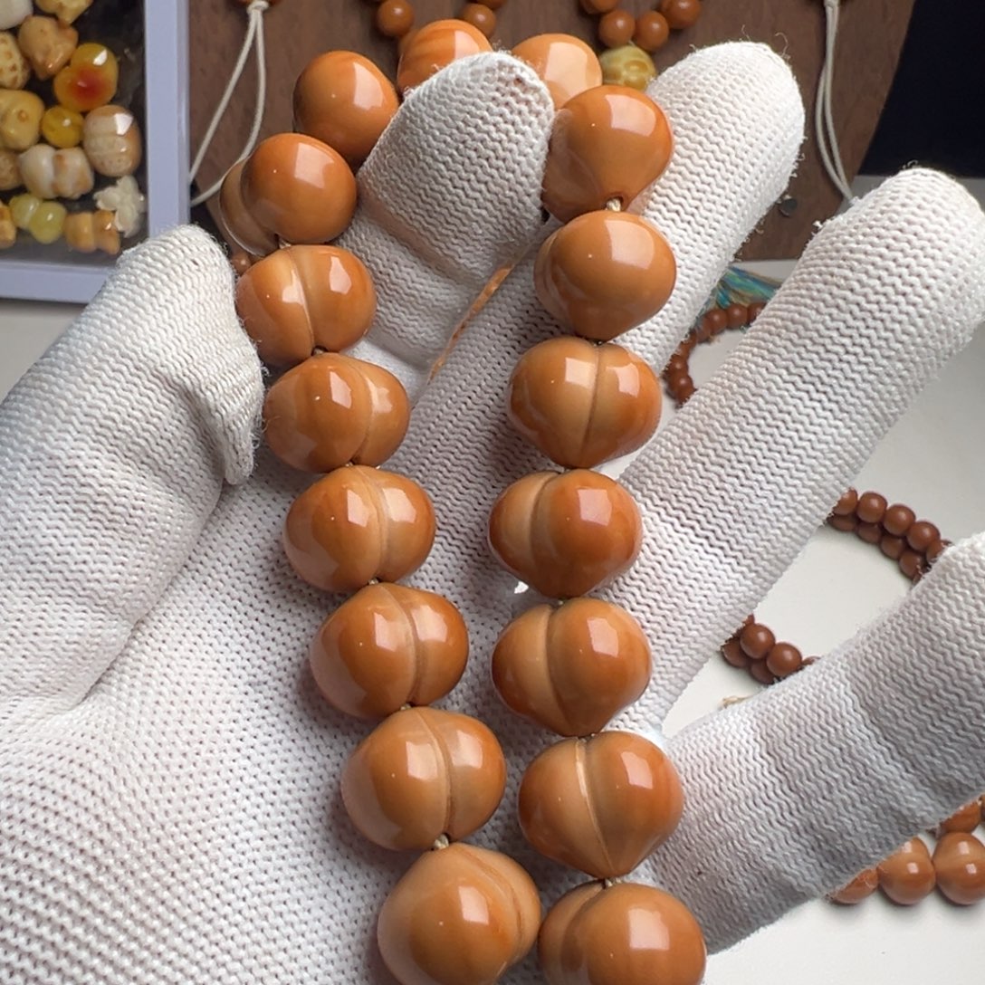 Z***L猴头核桃手串猴头